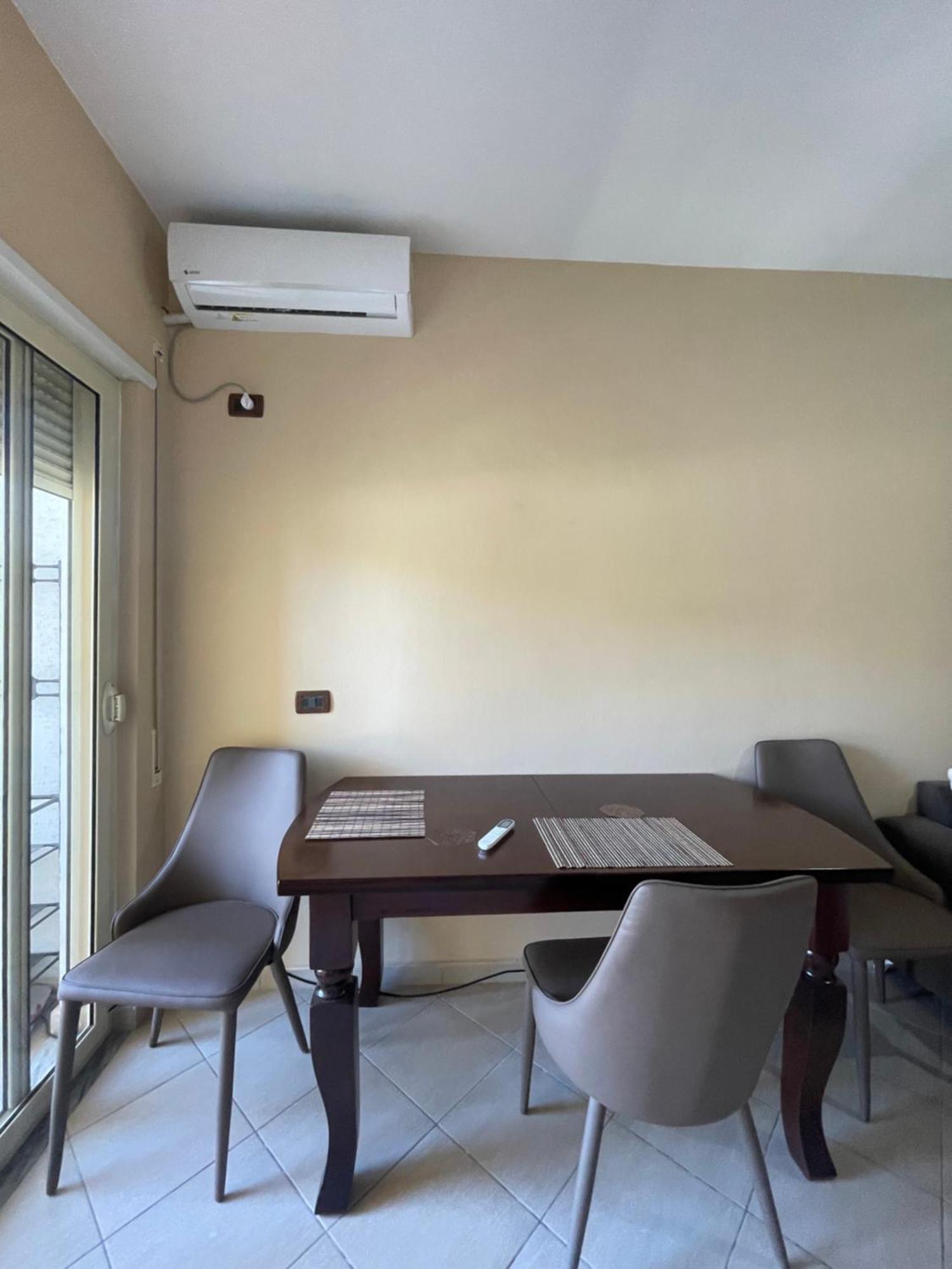 Apartament Shkembi I Kavajes ドゥラス エクステリア 写真